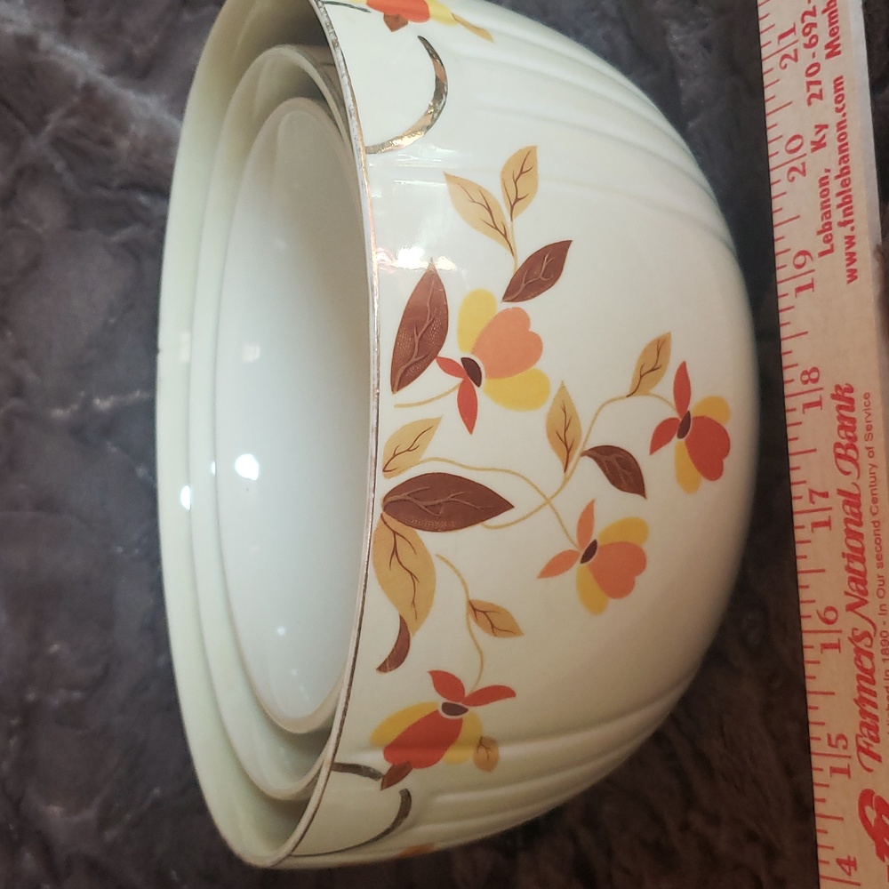 Hall's Superior Jewel Tea Autumn Leaf Nesting Mixing Bowls Vintage Set of 3